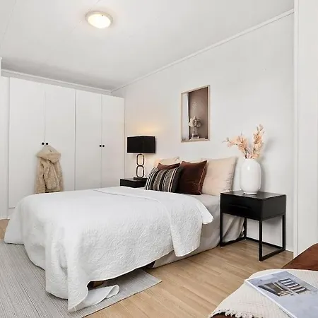 Behagliche 5 Sterne Fewo, See, Sauna, Hund Apartament Krakow am See
